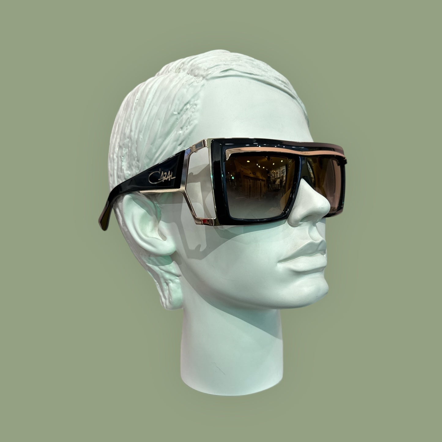 300 Col.001 CAZAL Legends Limited Edition